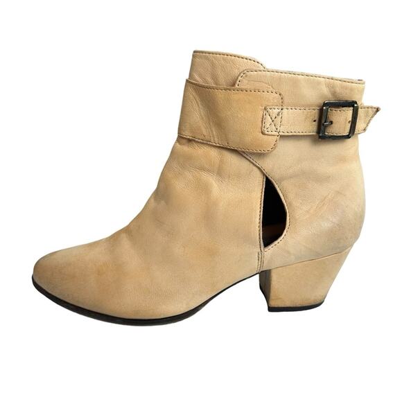 FREE PEOPLE Belleville Ankle Boots Distressed Beige Size 41 EU / 10 US - Picture 2 of 16